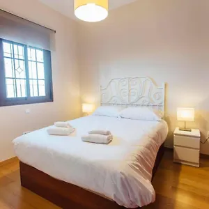 Duplex With Terrace- 5bd 3bth- Center Séville