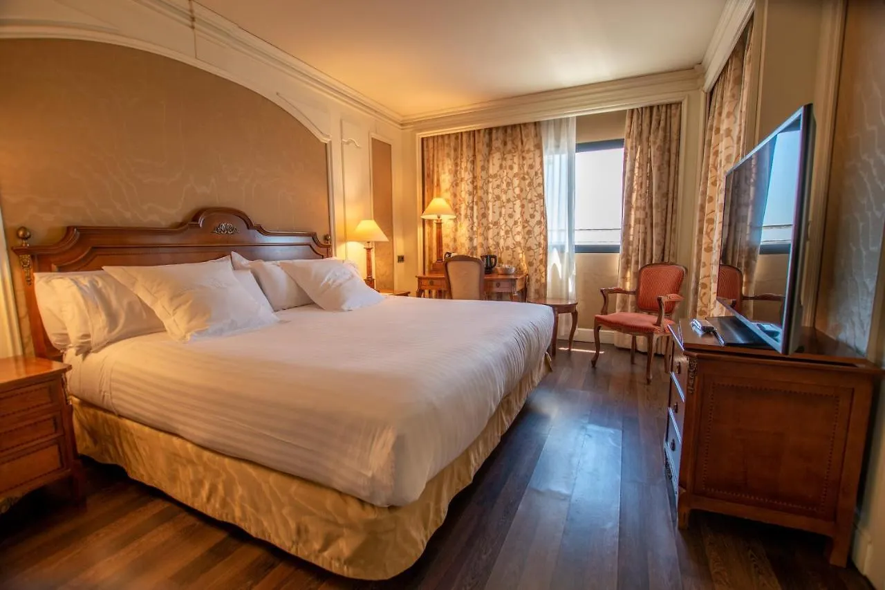 Hotel Sevilla Center