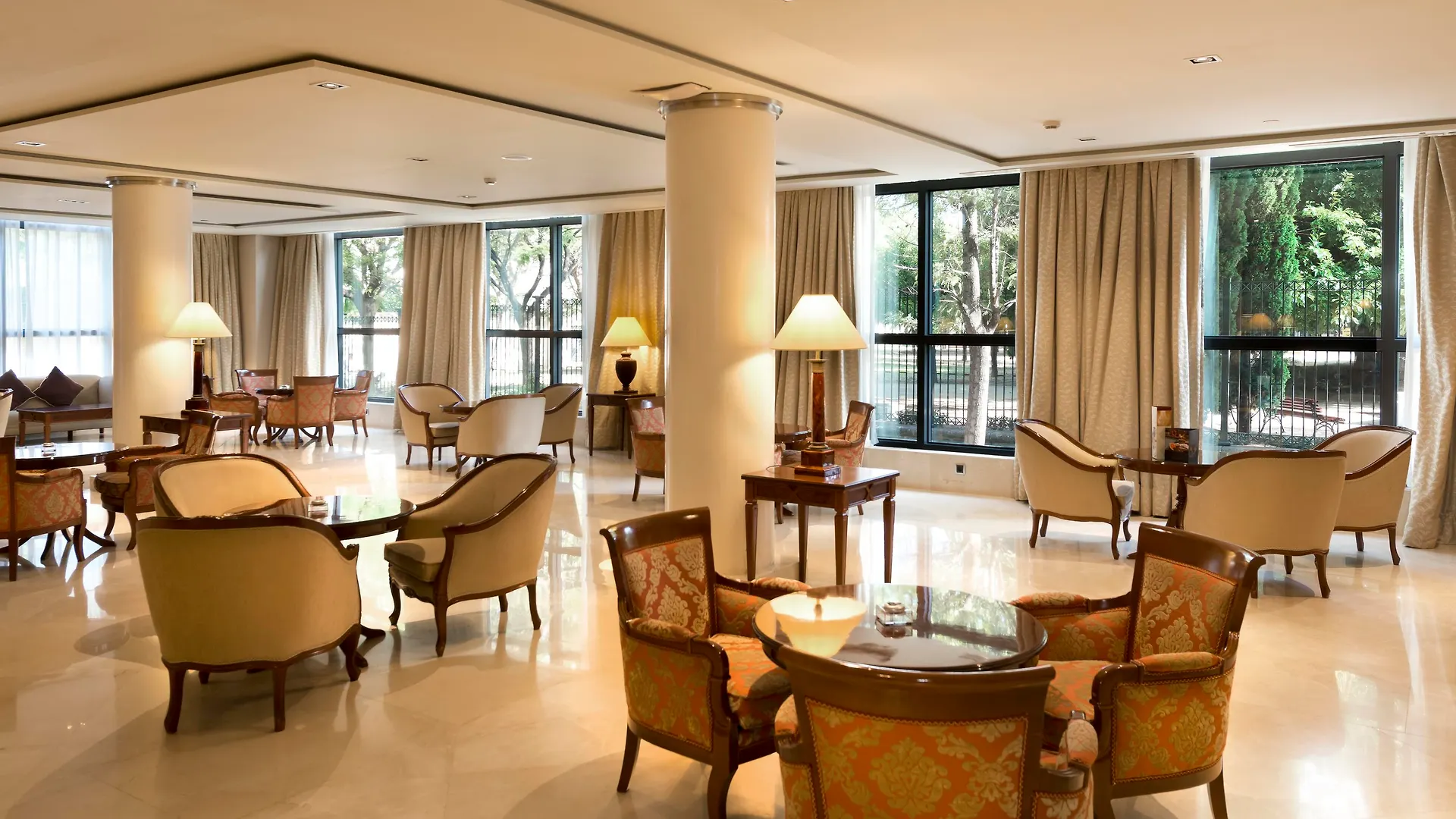 Hotel Sevilla Center